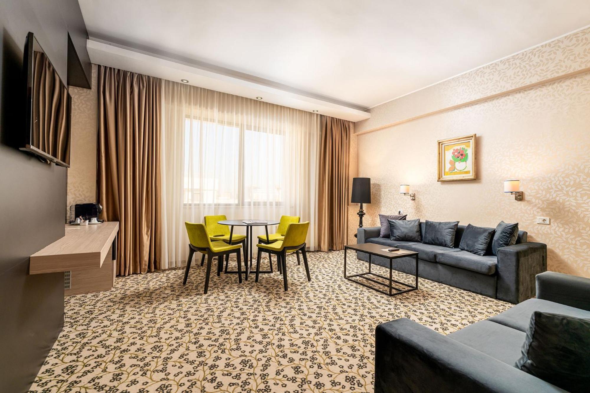 Crystal Palace 4* Bukarest