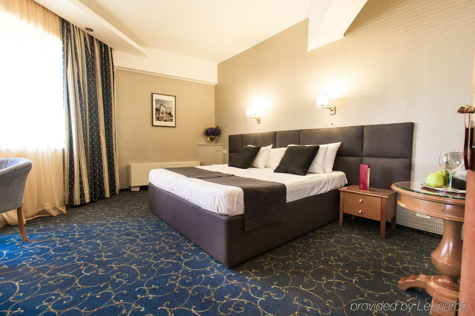 Crystal Palace Hotel Bukarest