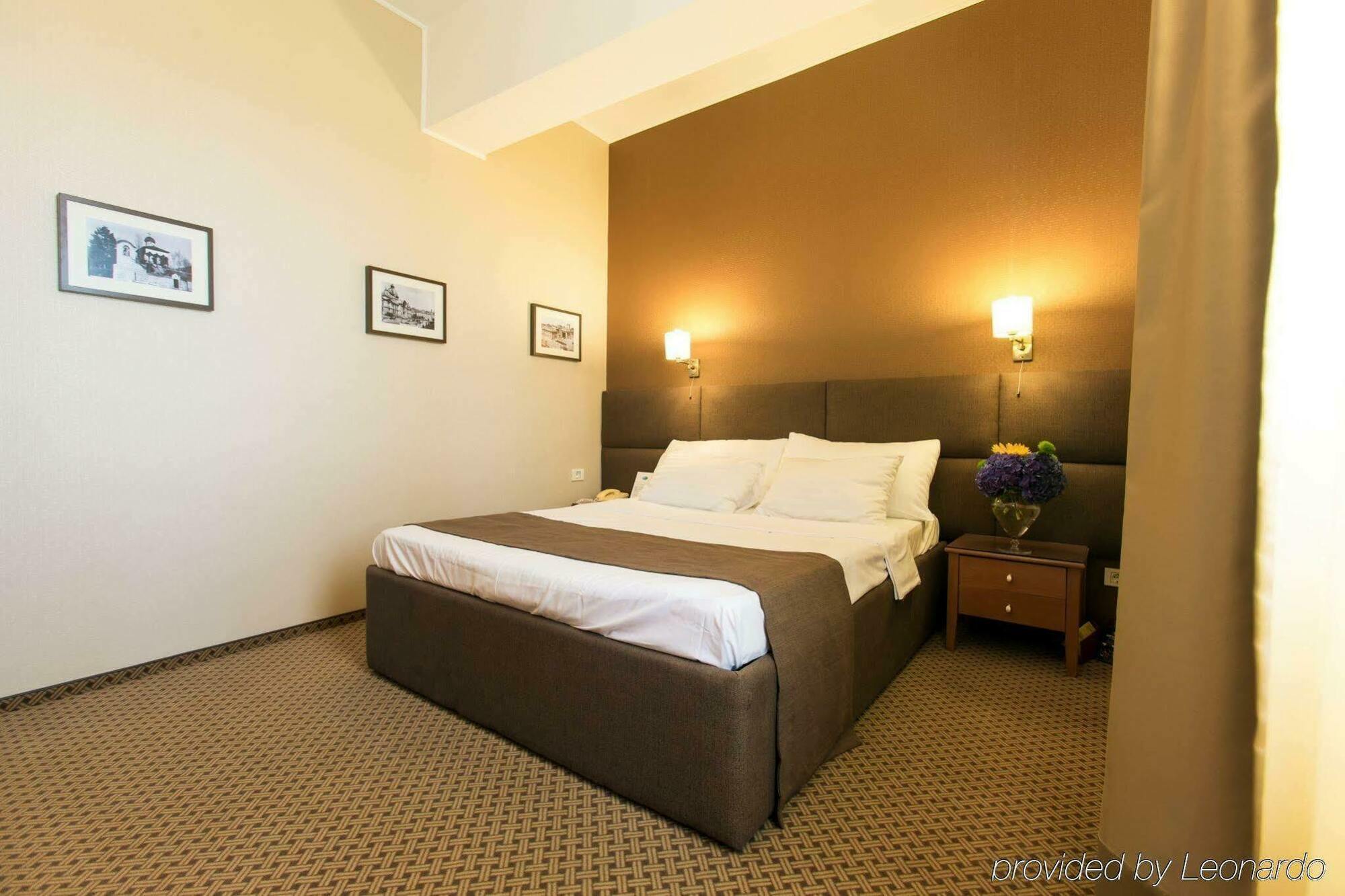 Crystal Palace 4* Bukarest